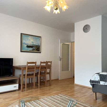 Ferienwohnung Am Konigsplatz เอาก์สเบิร์ก ภายนอก รูปภาพ